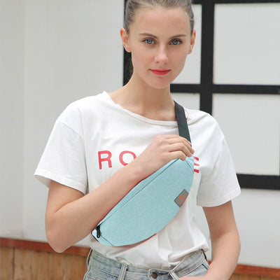 Sac banane bleu en toile sportswear